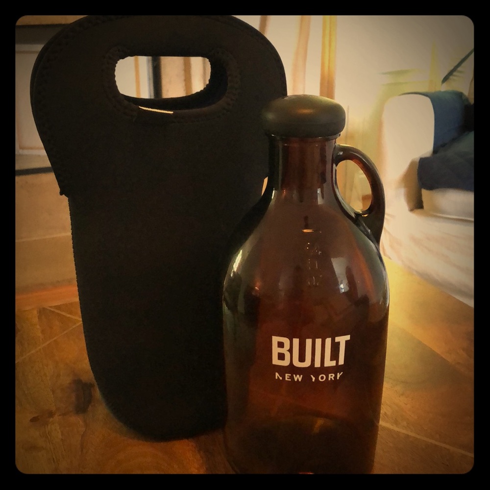BUILT 64 oz beer growler with tote. Like new.